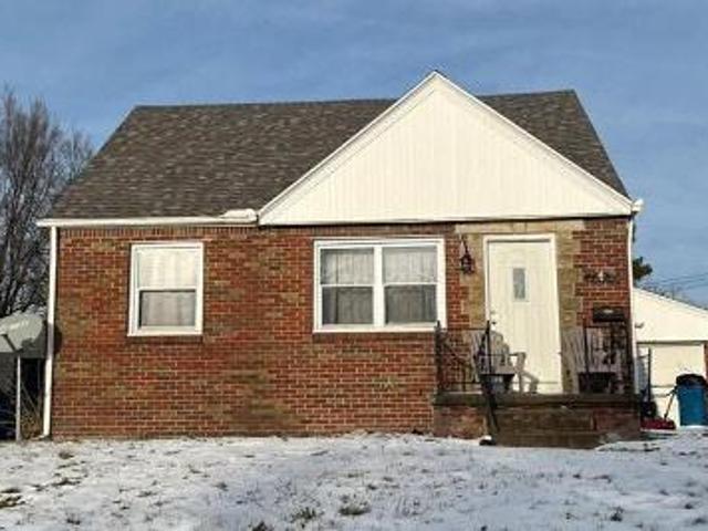 House for sale in Oregon, Lucas County