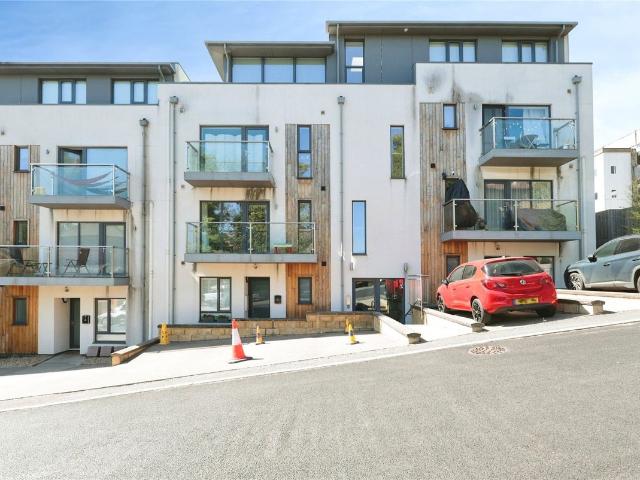 Apartment for rent in Daws Hill, Cressex