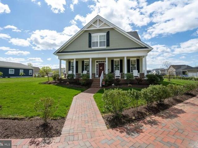 Condo for sale in Easton
