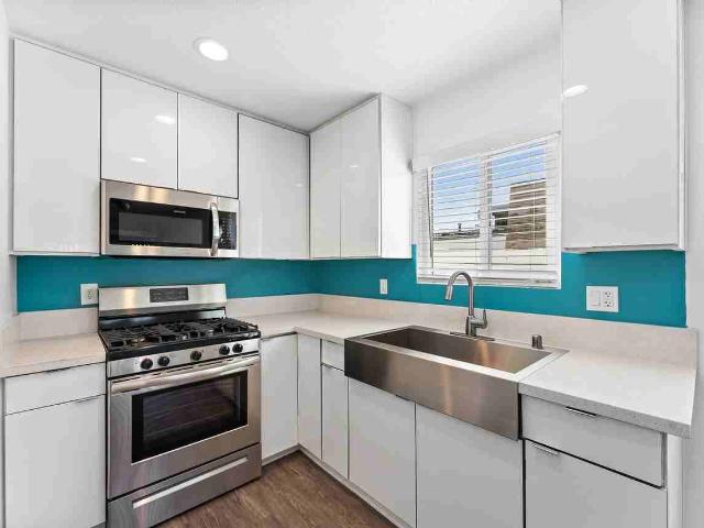 Apartment for rent in Costa Mesa, California
