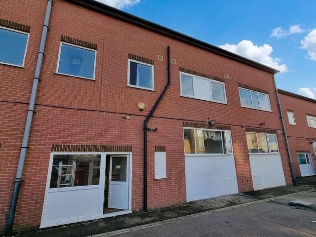 Studio for rent in Mount Pleasant, Iford