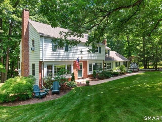 House for sale in Simsbury, Connecticut
