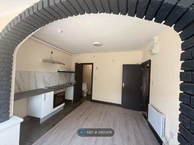 Studio for rent in Feckenham, City Of Bristol