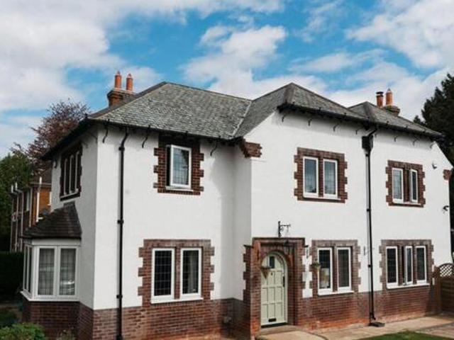 House for sale in Grimsby, Greater Lincolnshire
