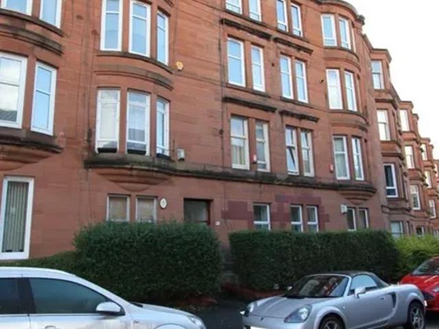 Apartment for rent in Shawmoss, Shawlands