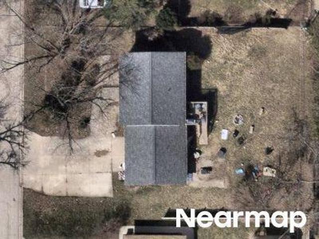 House for sale in Mchenry, Illinois