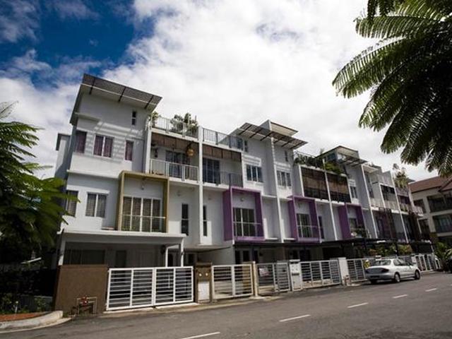 Townhouse for sale in Petaling, Damansara Damai