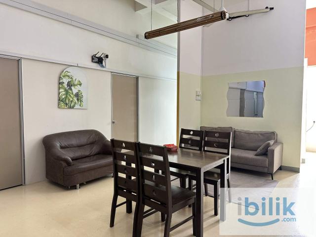 Room for rent in Petaling, Alam Impian