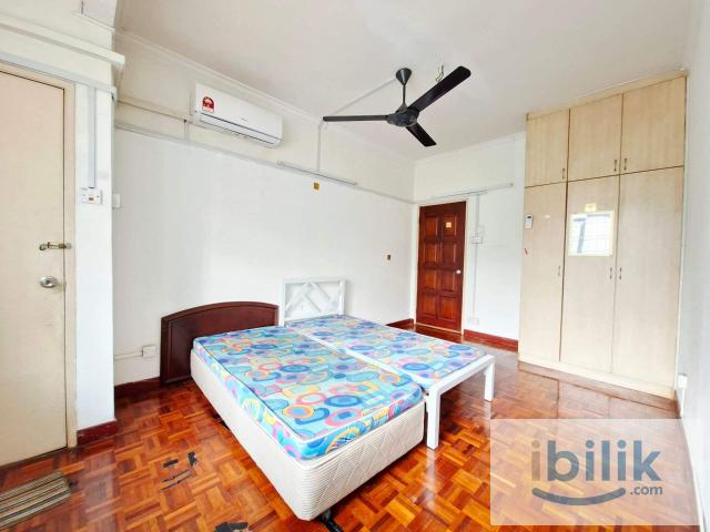 Room for rent in PJU 6, Petaling Jaya