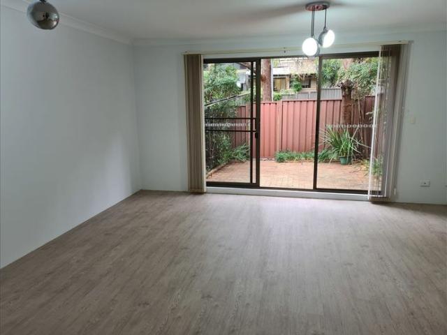 Townhouse for rent in Sydney, New South Wales