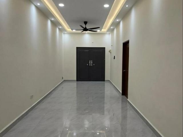 Terraced House for sale in Ulu Tiram, Johor