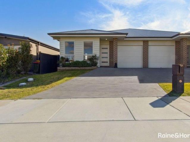 Duplex for sale in Goulburn