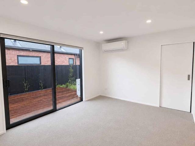 Townhouse for rent in Heathcote, Canterbury