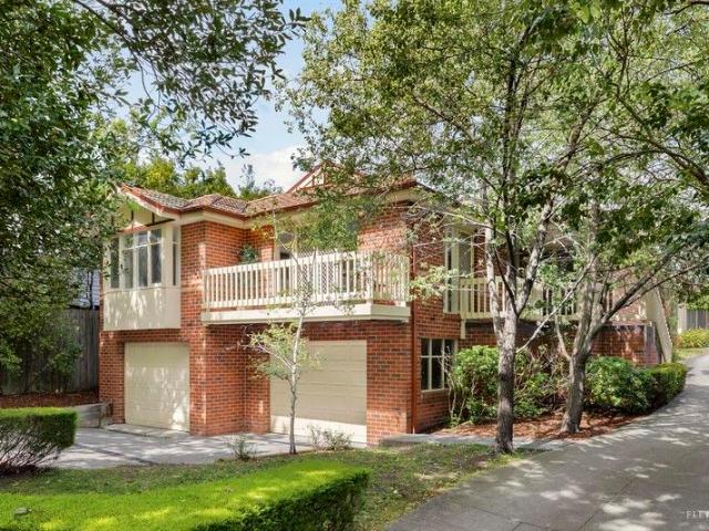 Townhouse for sale in Surrey Hills, Victoria