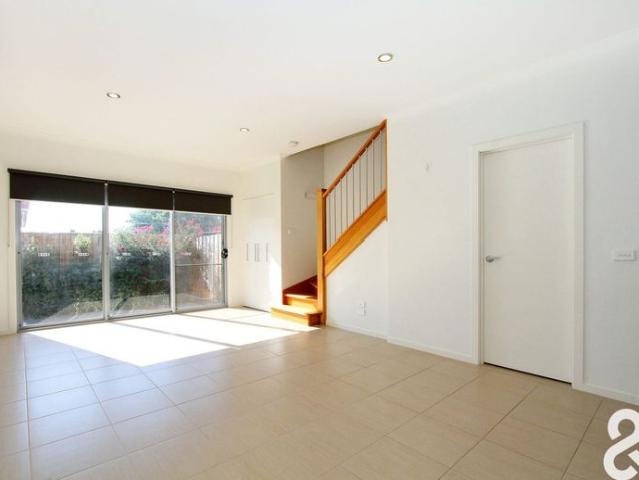 Townhouse for rent in Camerons Creek, Victoria