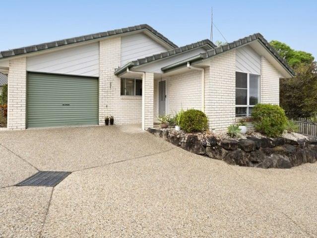 Villa for sale in Kings Creek, Queensland