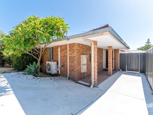 Duplex for rent in Girrawheen, Western Australia
