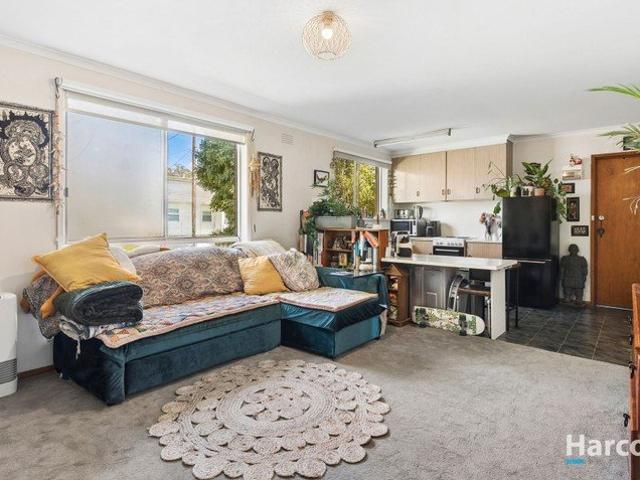 Apartment for sale in Newcomb, Geelong