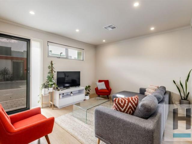 Townhouse for rent in Horseshoe Creek, South Australia
