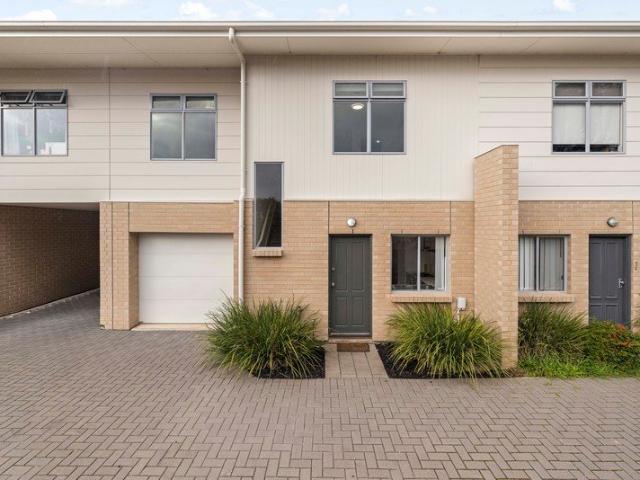 Townhouse for sale in Horseshoe Creek, South Australia