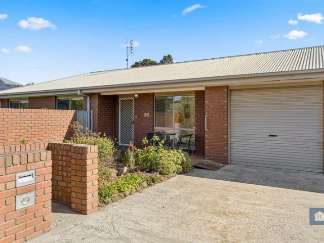 Apartment for sale in Winchelsea, Surf Coast Shire