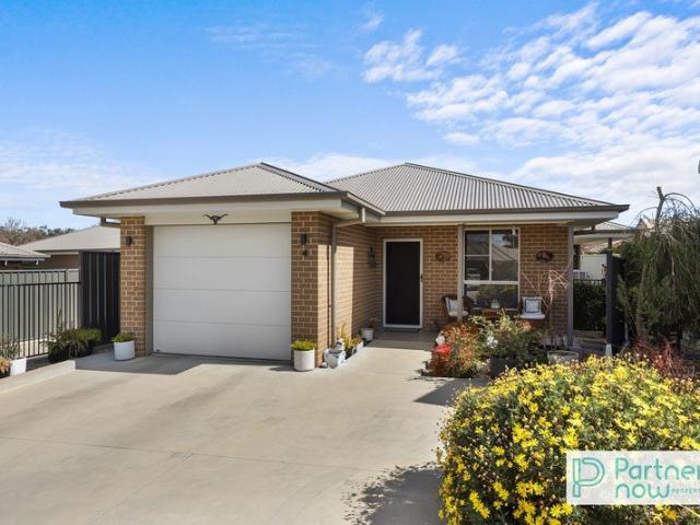 Apartment for sale in Piallamore, New South Wales