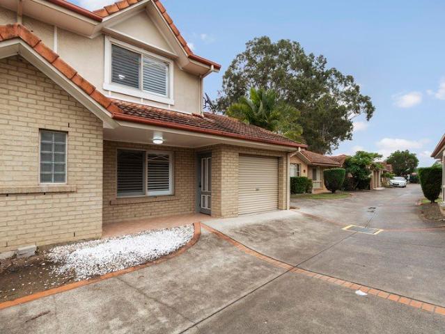 Townhouse for sale in Ambergate, New South Wales