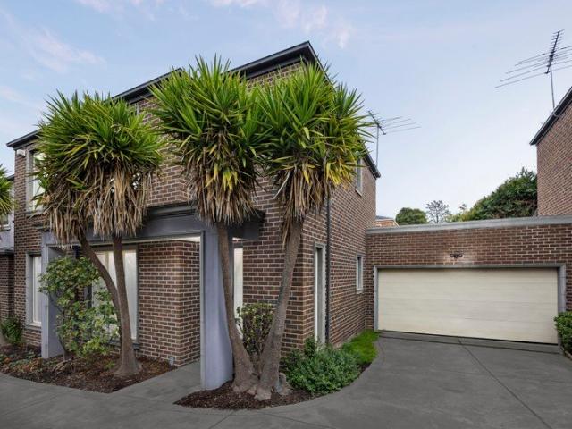 Townhouse for sale in Camerons Creek, Victoria