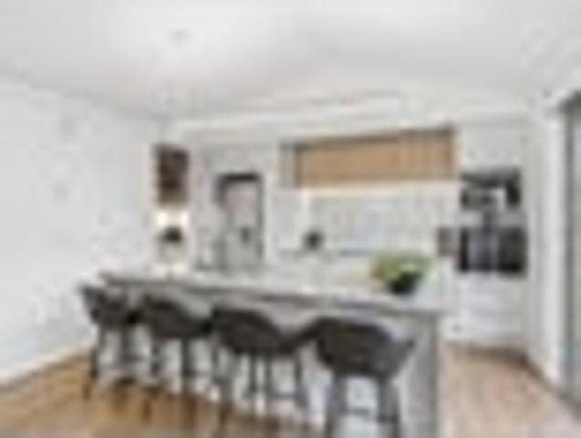 House for sale in Chaslands, Canterbury