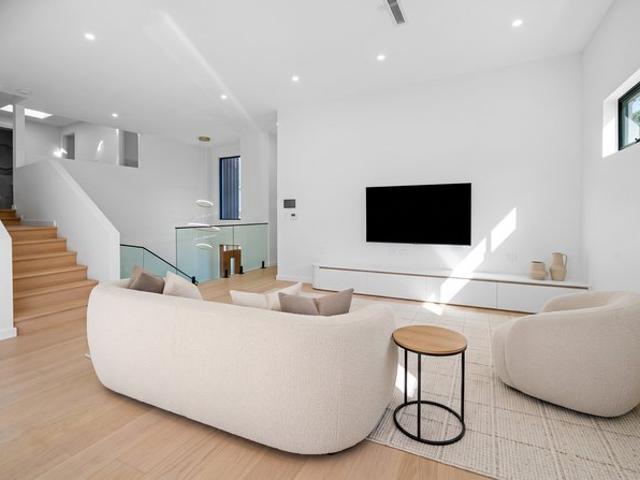 Townhouse for sale in Sutherland, New South Wales