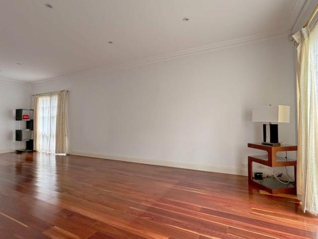 Townhouse for rent in Surrey Hills, Melbourne