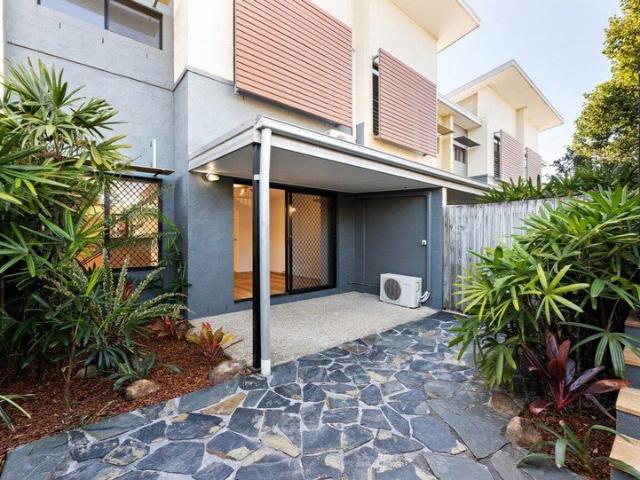 Townhouse for sale in Toombul, Queensland