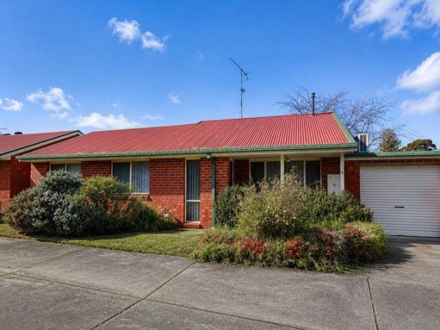 Apartment for sale in Morwell, Victoria