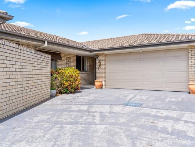 Villa for sale in Forster, Mid-Coast Council