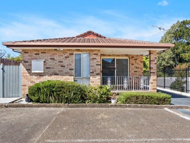 Villa for rent in Gwynneville, Wollongong City Council