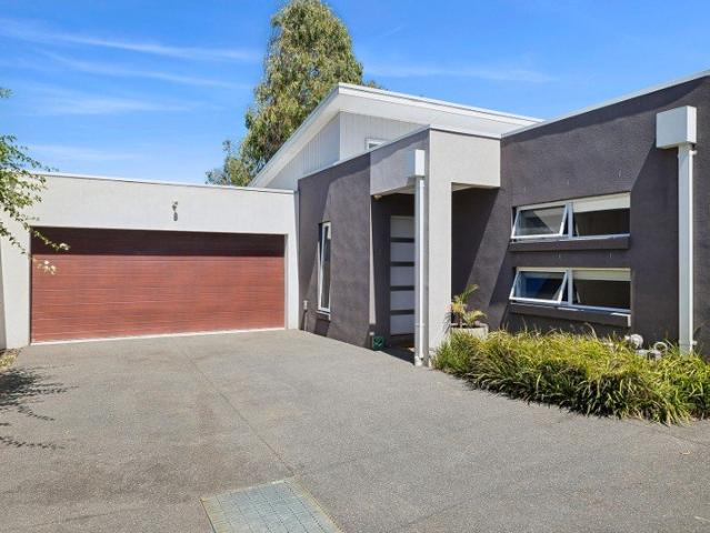 Apartment for sale in Torquay, Surf Coast Shire