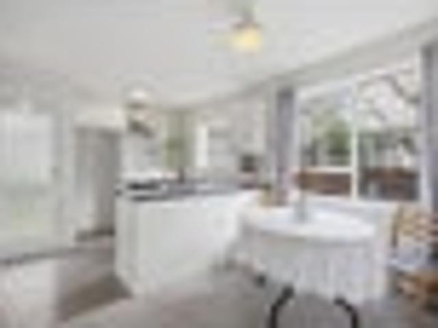 Apartment for sale in Chaslands, Canterbury