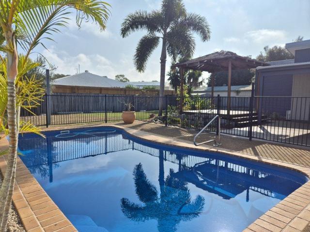 House for rent in Moore Park Beach