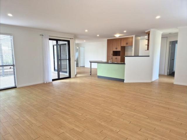 House for rent in Moore Park Beach