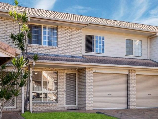 Townhouse for rent in Toombul, Queensland