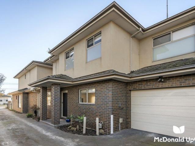 Townhouse for sale in Camerons Creek, Victoria