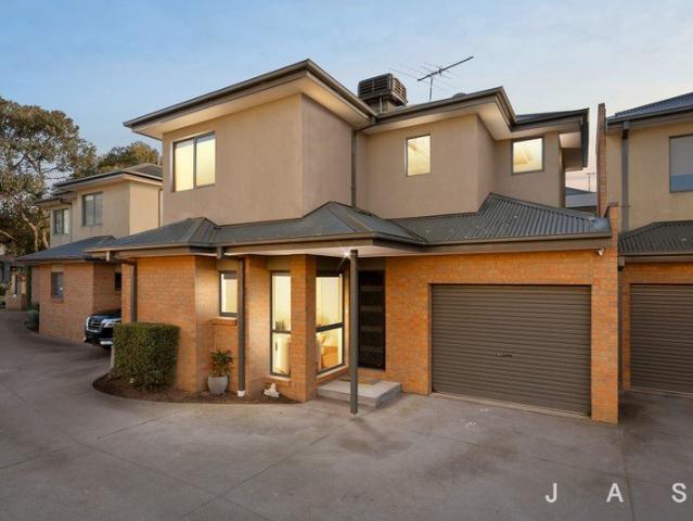 Townhouse for sale in Camerons Creek, Victoria