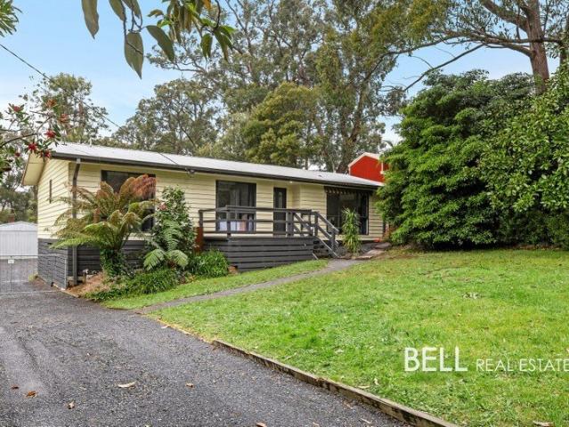 House for sale in Cockatoo, Melbourne
