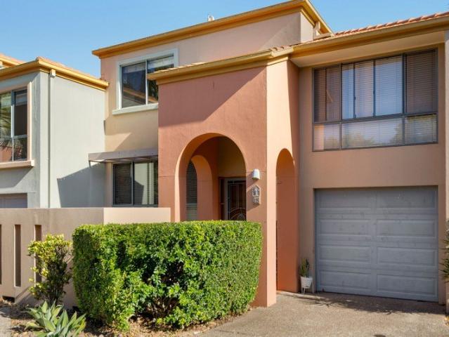 Townhouse for rent in Fernbrook, Queensland