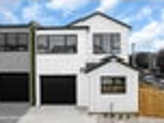 House for sale in Point England, Oroua County