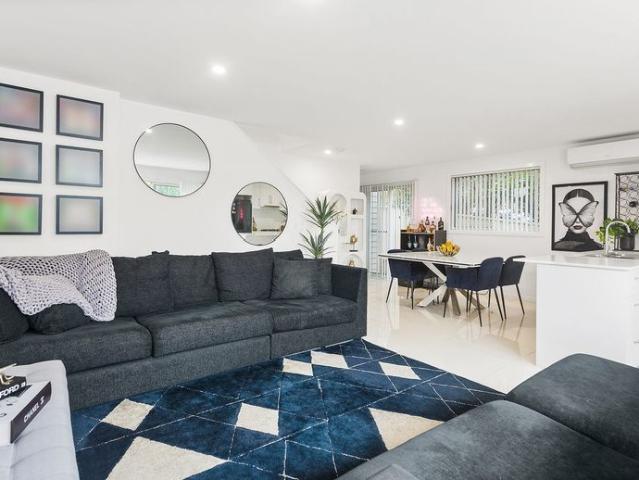 Townhouse for rent in Flinders, New South Wales