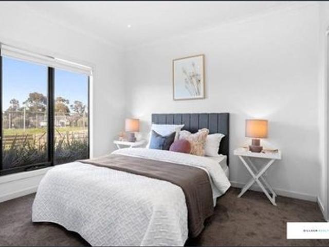 Townhouse for rent in Camerons Creek, Victoria