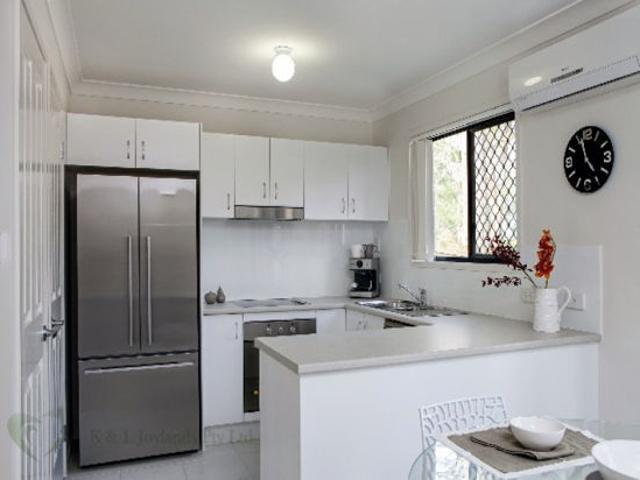 Townhouse for sale in Toombul, Queensland