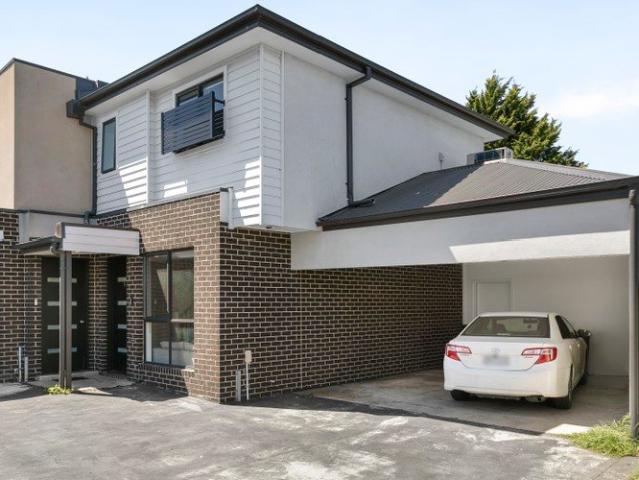 Townhouse for sale in Broadmeadows, Melbourne