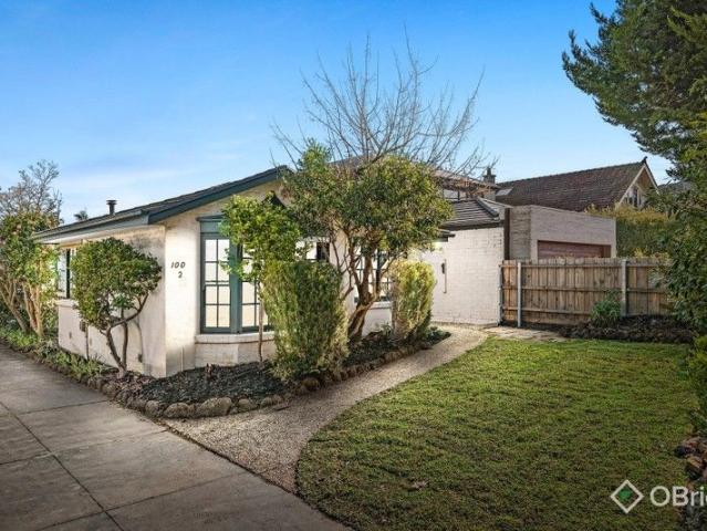 Apartment for sale in Surrey Hills
